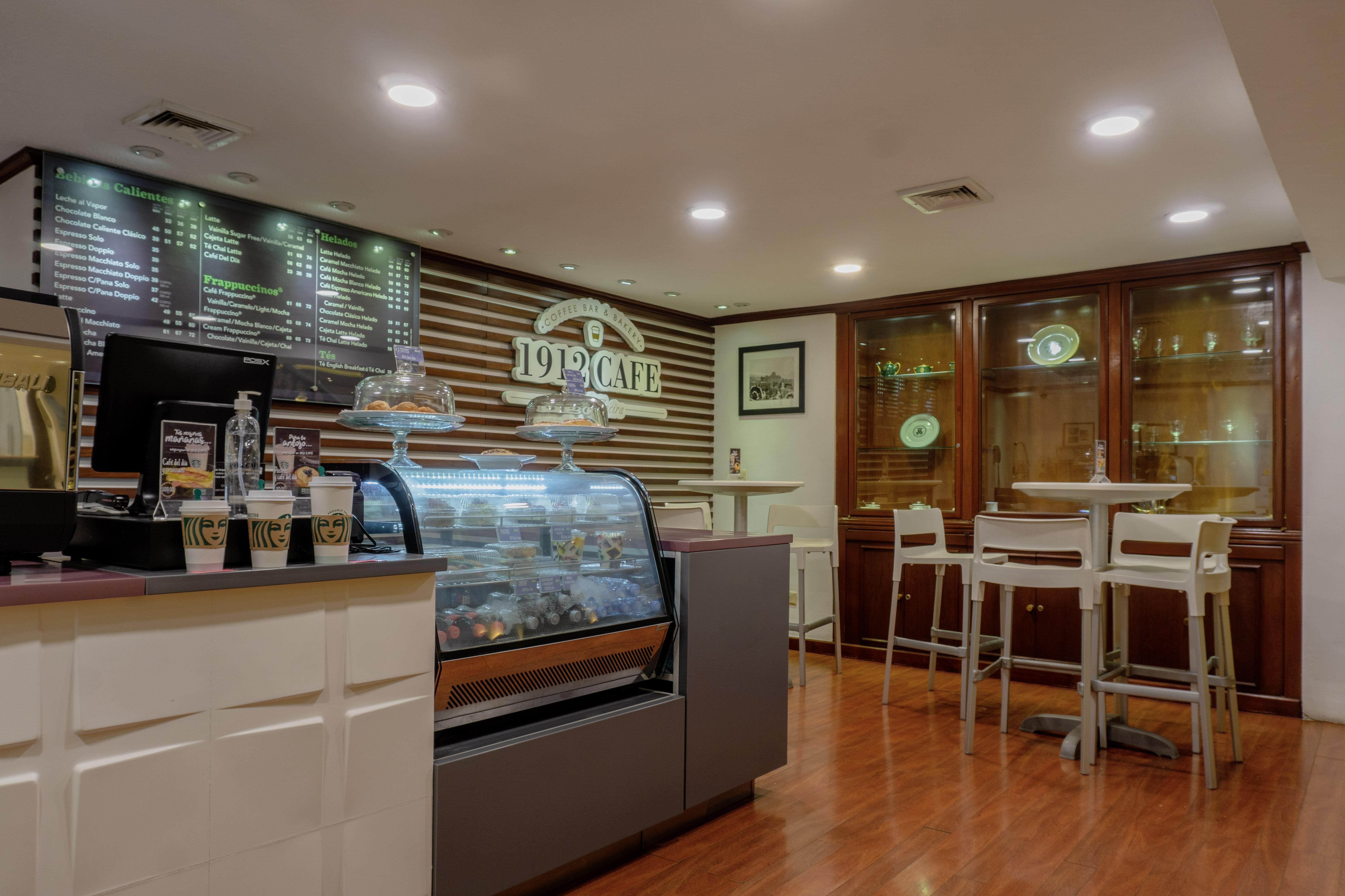 Gamma Monterrey Gran Hotel Ancira Экстерьер фото A café in the airport