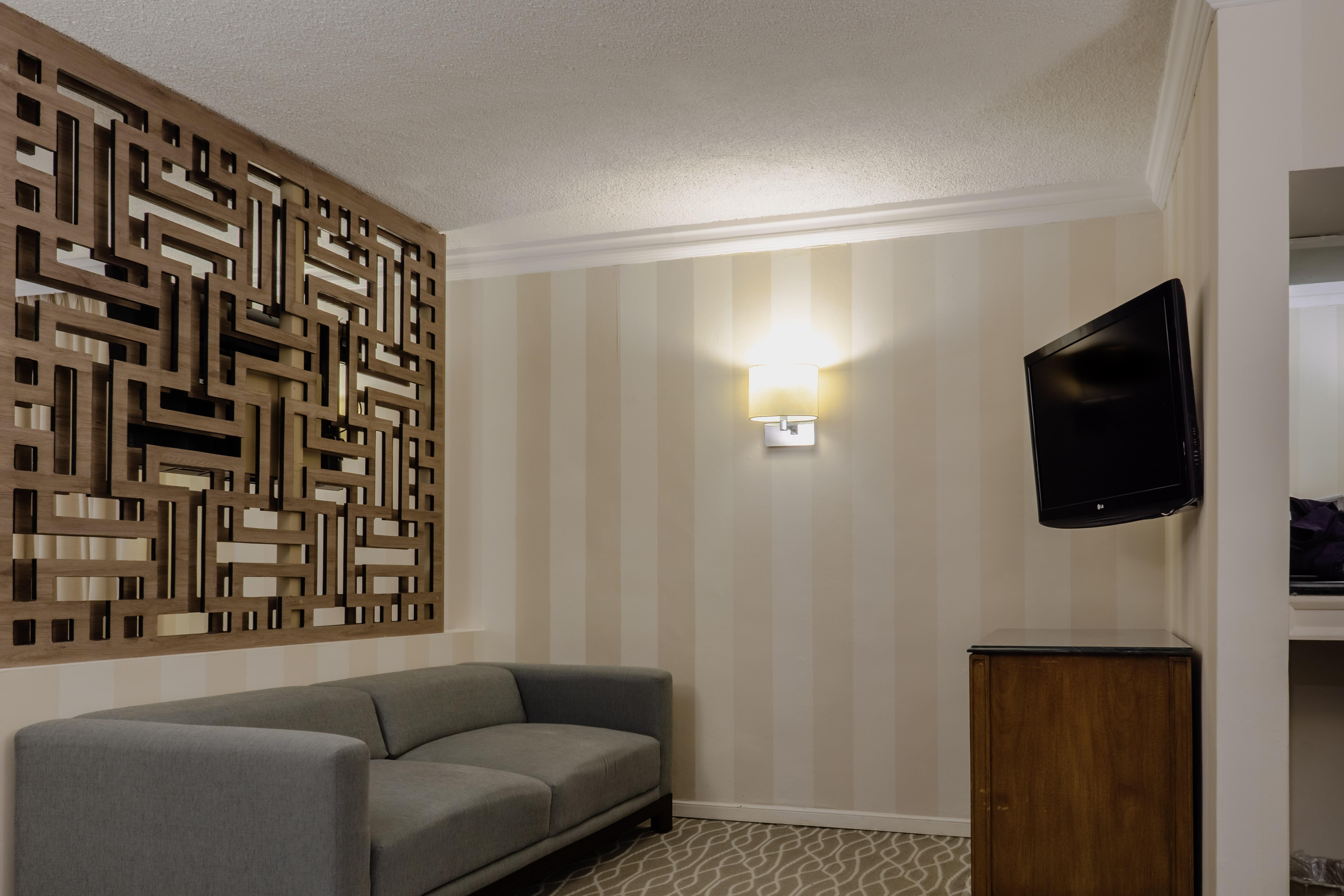Gamma Monterrey Gran Hotel Ancira Экстерьер фото A wall-mounted television