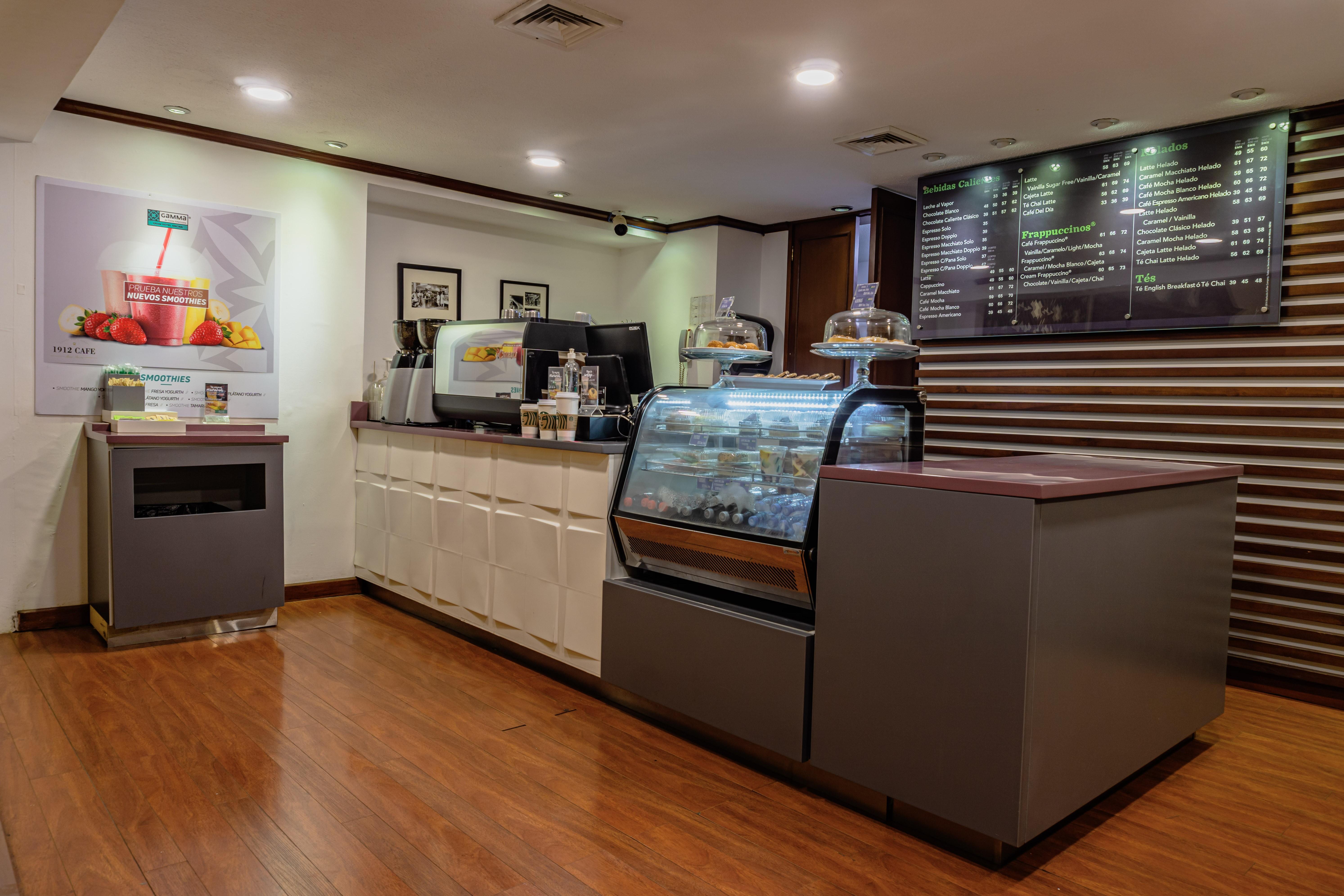 Gamma Monterrey Gran Hotel Ancira Экстерьер фото A coffee shop in the airport