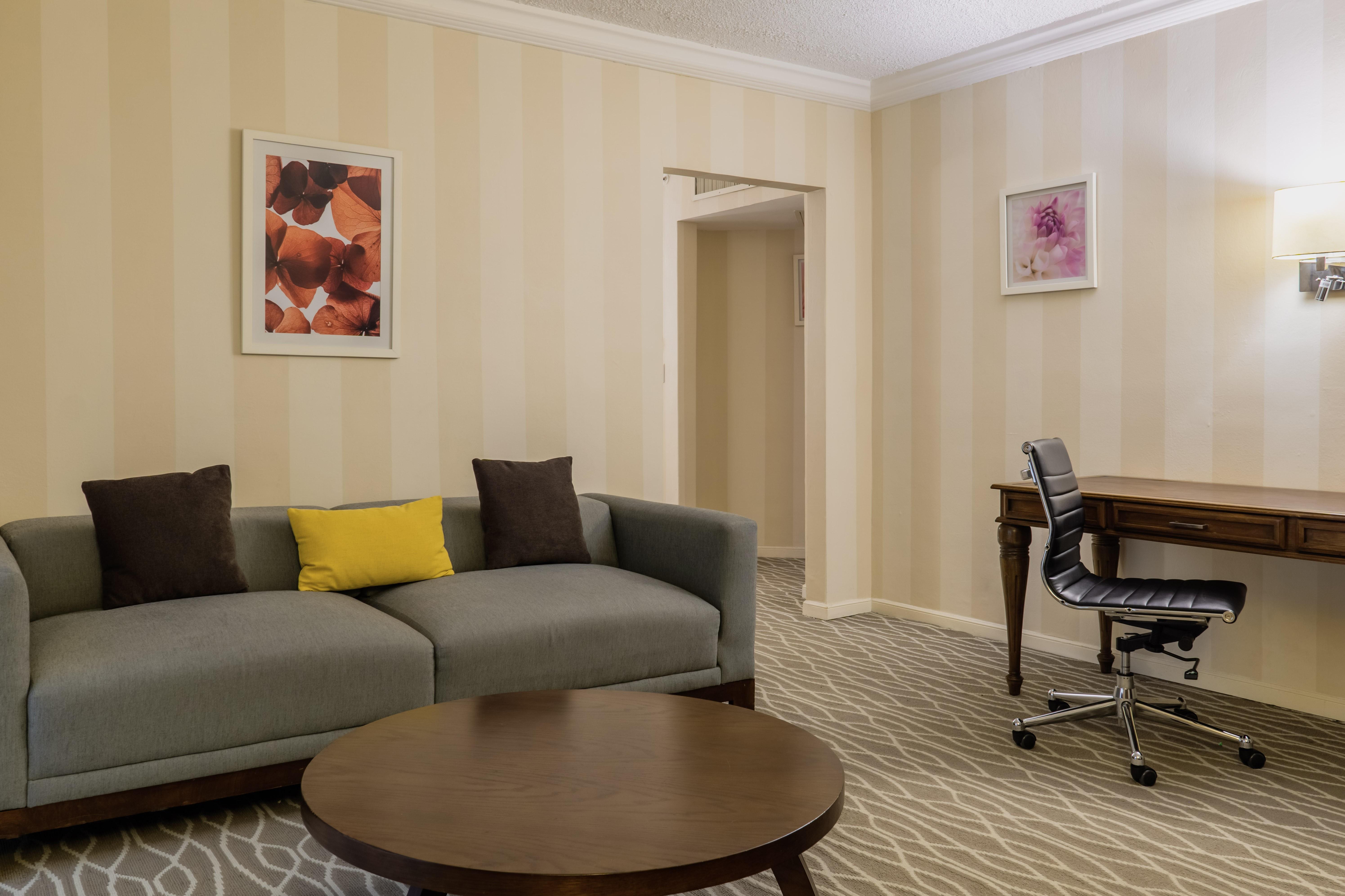 Gamma Monterrey Gran Hotel Ancira Экстерьер фото A suite at the hotel